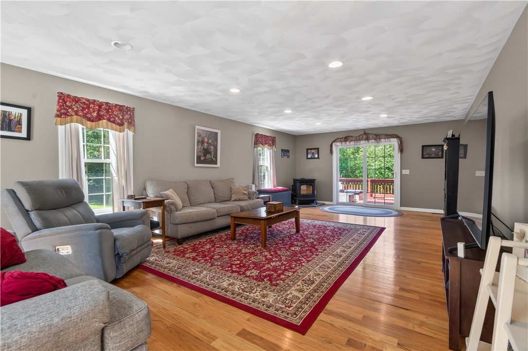 245 Jackson Schoolhouse Road Burrillville, RI 02859 - Photo 18 of 37