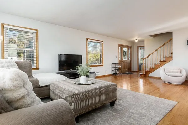 $225,000 | 925 Westchester Drive, Rockford, IL 61107