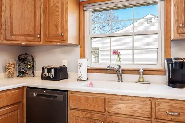 $225,000 | 925 Westchester Drive, Rockford, IL 61107