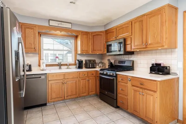 $225,000 | 925 Westchester Drive, Rockford, IL 61107