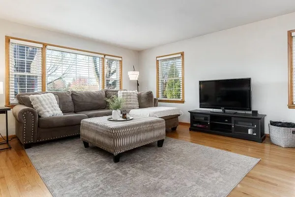 $225,000 | 925 Westchester Drive, Rockford, IL 61107