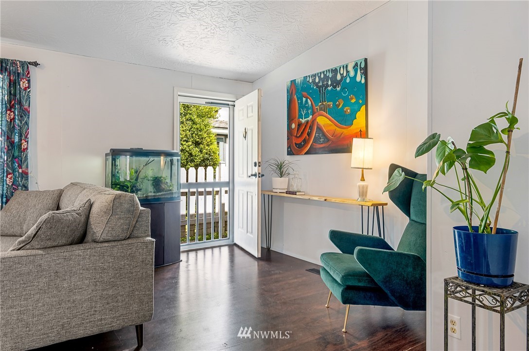 375 Union Avenue Southeast, Unit 7 Renton, WA 98059 - Photo 2 of 34 Gallery Image 2