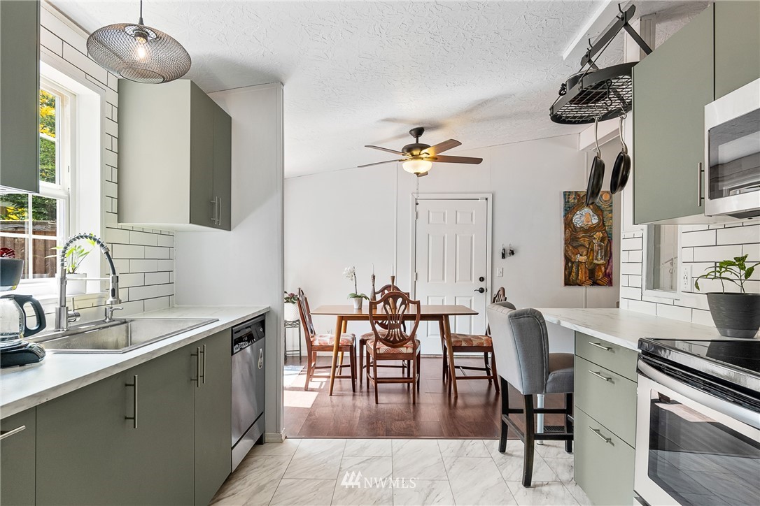 375 Union Avenue Southeast, Unit 7 Renton, WA 98059 - Photo 13 of 34 Gallery Image 13