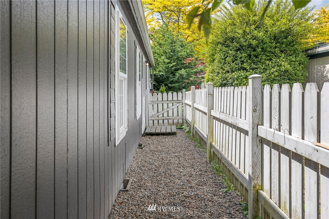375 Union Avenue Southeast, Unit 7 Renton, WA 98059 - Photo 31 of 34 Gallery Image 31