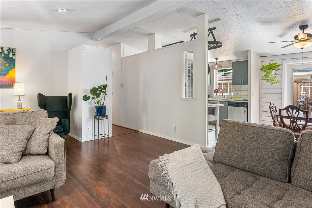 375 Union Avenue Southeast, Unit 7 Renton, WA 98059 - Photo 7 of 34 Gallery Image 7
