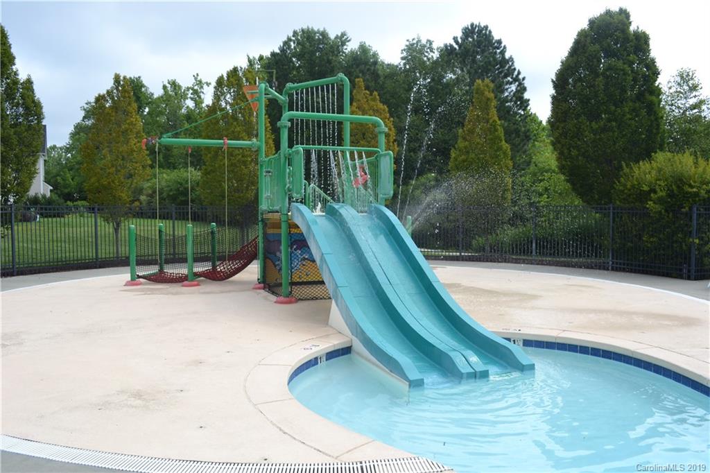 13738 Porter Creek Road Charlotte, NC 28262 - Photo 36 of 38 Gallery Image 36