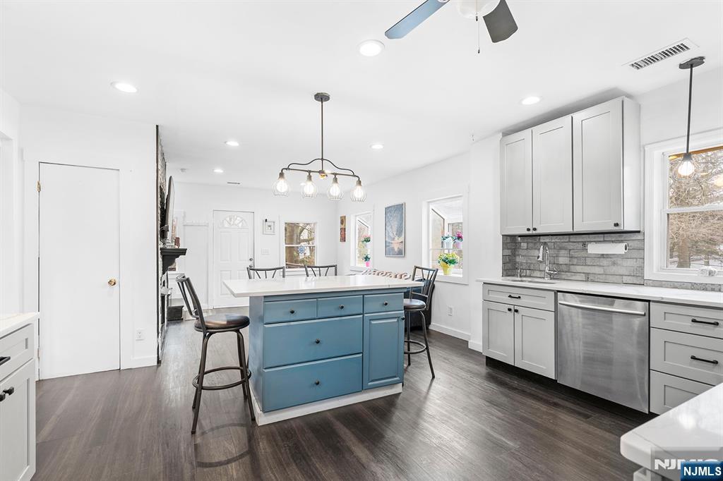 111 Doty Road Oakland, NJ 07436 - Photo 14 of 41