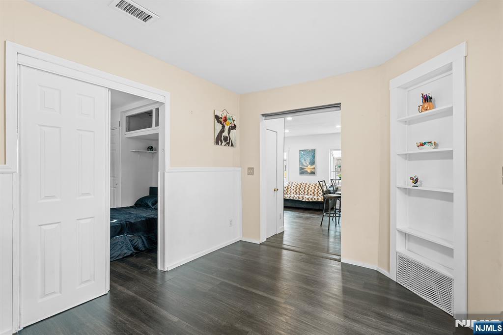 111 Doty Road Oakland, NJ 07436 - Photo 15 of 41