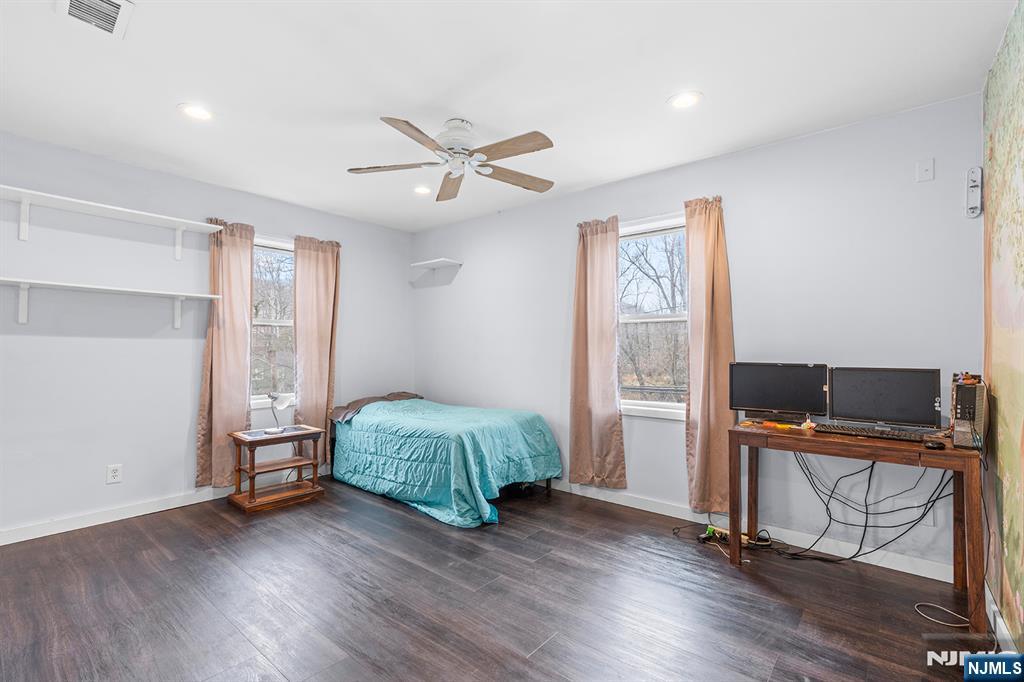 111 Doty Road Oakland, NJ 07436 - Photo 20 of 41