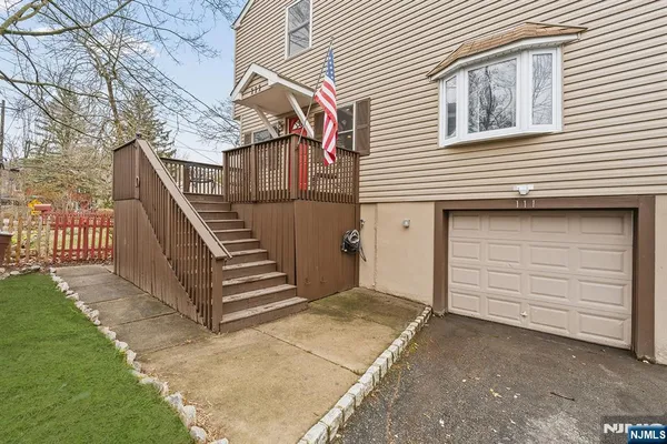 $599,900 | 111 Doty Road, Oakland, NJ 07436