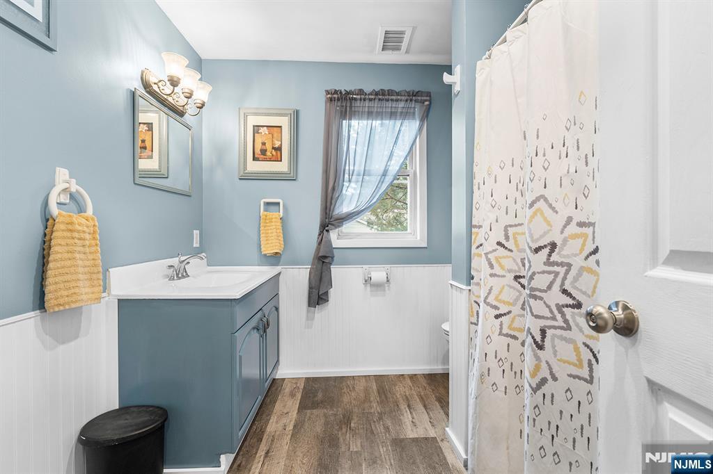 111 Doty Road Oakland, NJ 07436 - Photo 32 of 41