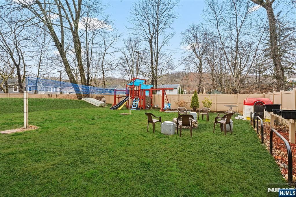 111 Doty Road Oakland, NJ 07436 - Photo 34 of 41