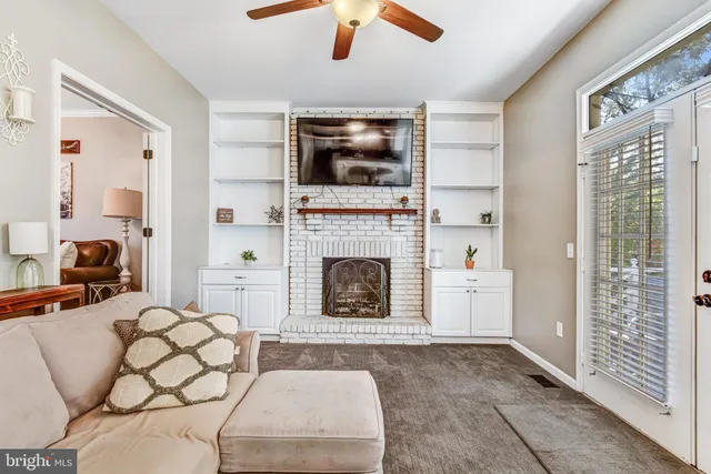 $924,900 | 15277 Surrey House Way, Centreville, VA 20120