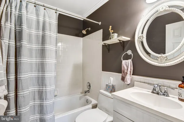 $924,900 | 15277 Surrey House Way, Centreville, VA 20120