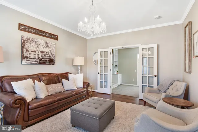 $924,900 | 15277 Surrey House Way, Centreville, VA 20120