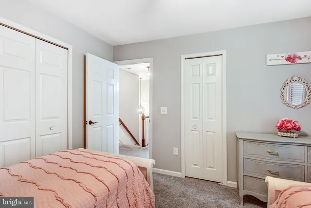 $924,900 | 15277 Surrey House Way, Centreville, VA 20120