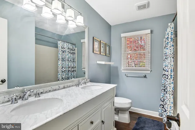 $924,900 | 15277 Surrey House Way, Centreville, VA 20120