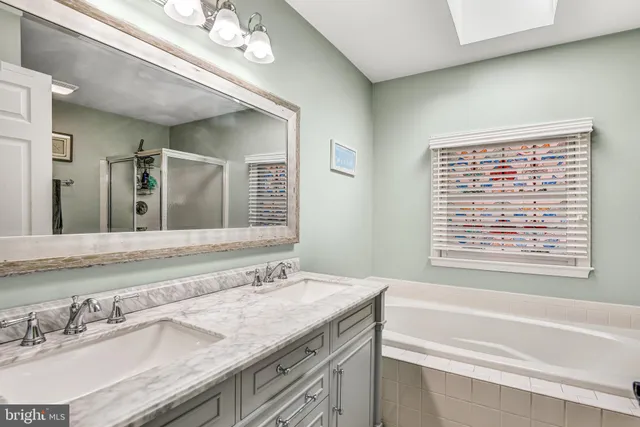 $924,900 | 15277 Surrey House Way, Centreville, VA 20120