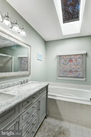 $924,900 | 15277 Surrey House Way, Centreville, VA 20120