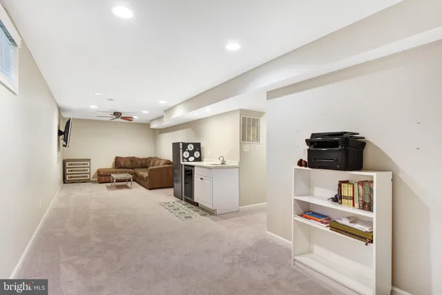 $924,900 | 15277 Surrey House Way, Centreville, VA 20120