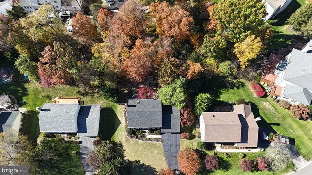 $924,900 | 15277 Surrey House Way, Centreville, VA 20120