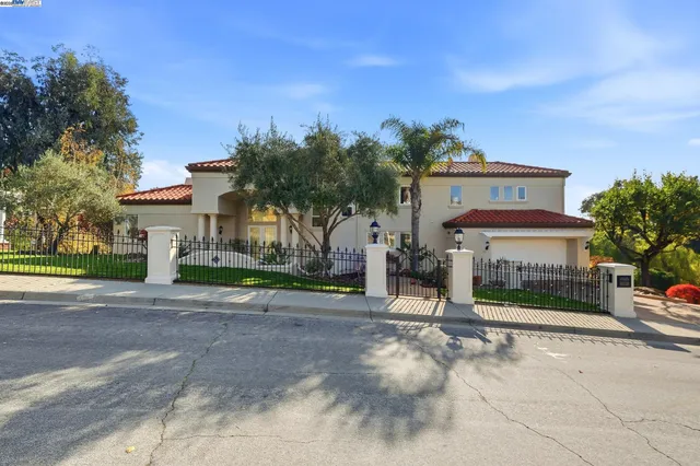 $4,888,888 | 61 Montclaire Drive, Fremont, CA 94539