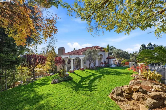 $4,888,888 | 61 Montclaire Drive, Fremont, CA 94539