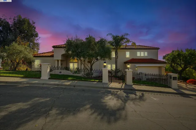 $4,888,888 | 61 Montclaire Drive, Fremont, CA 94539