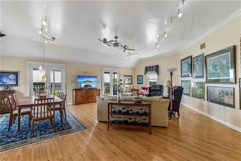 $550,000 | 330 Morgan Street, Unit 606, New Orleans, LA 70114