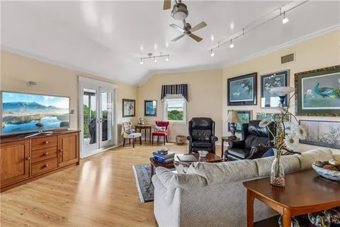 $550,000 | 330 Morgan Street, Unit 606, New Orleans, LA 70114