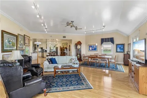 $550,000 | 330 Morgan Street, Unit 606, New Orleans, LA 70114