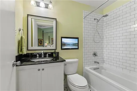 $550,000 | 330 Morgan Street, Unit 606, New Orleans, LA 70114