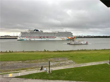 $550,000 | 330 Morgan Street, Unit 606, New Orleans, LA 70114