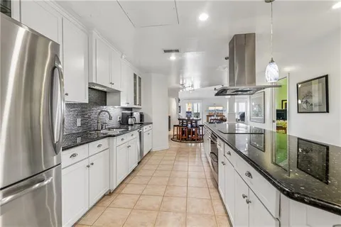 $550,000 | 330 Morgan Street, Unit 606, New Orleans, LA 70114