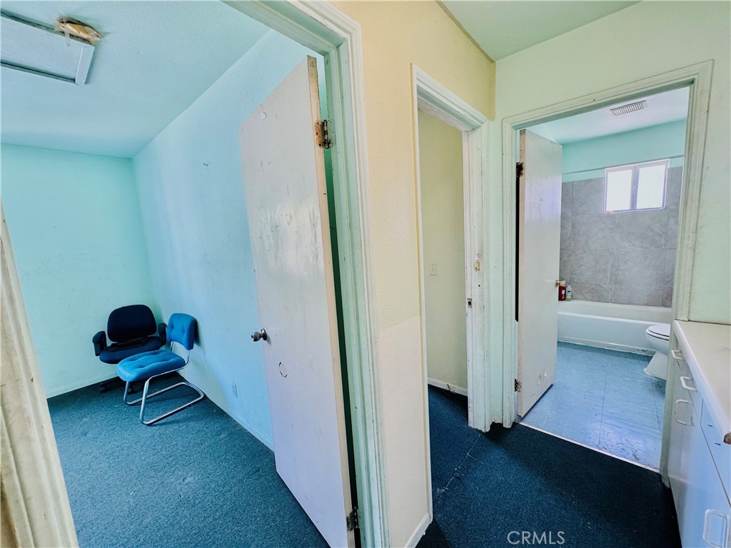 812 East 8th Street Long Beach, CA 90813 - Photo 34 of 40 a view of an empty room and wooden floor