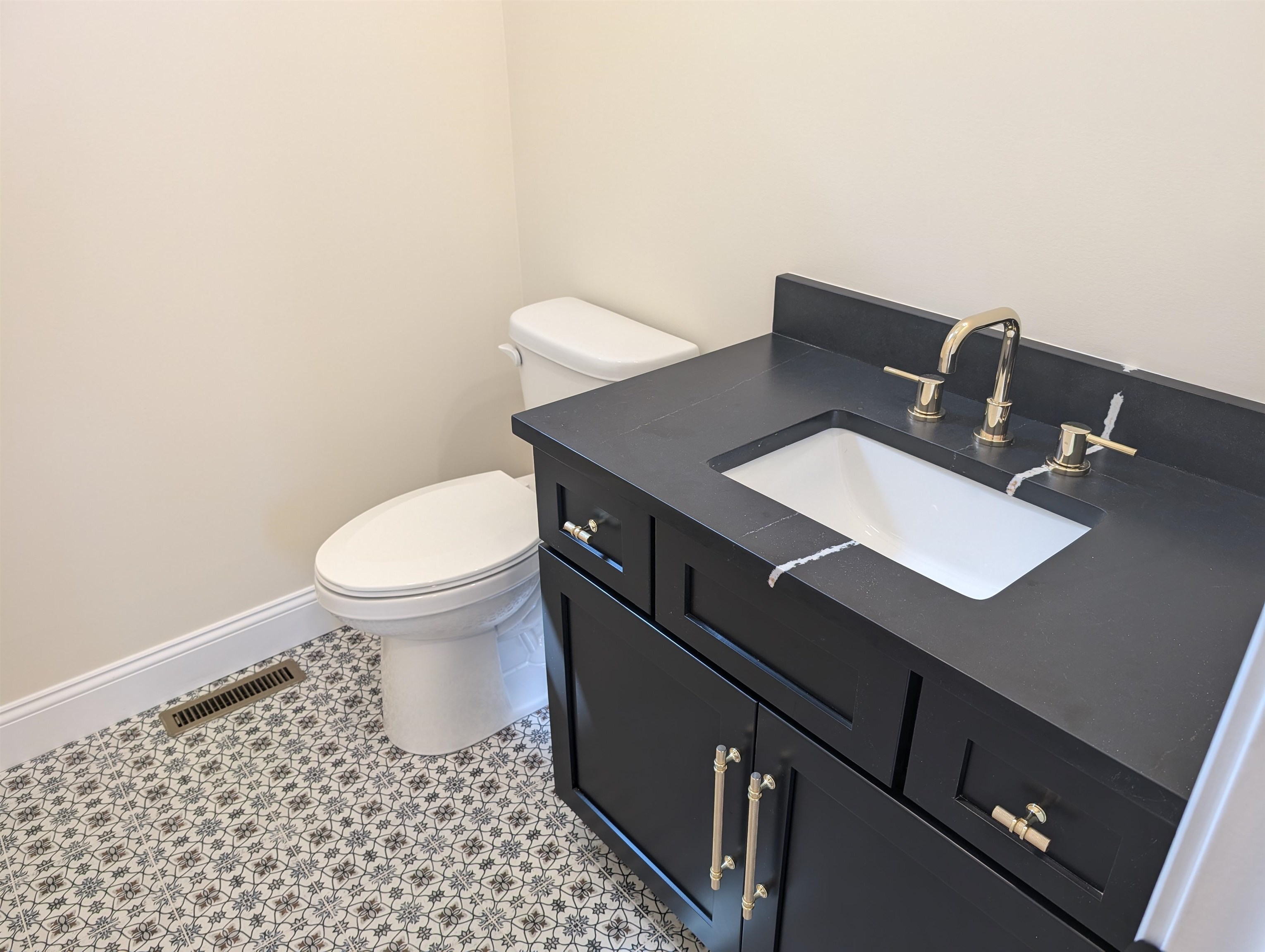 185 Mallego Road, Unit 34 Barrington, NH 03825 - Photo 19 of 47 Gallery Image 19