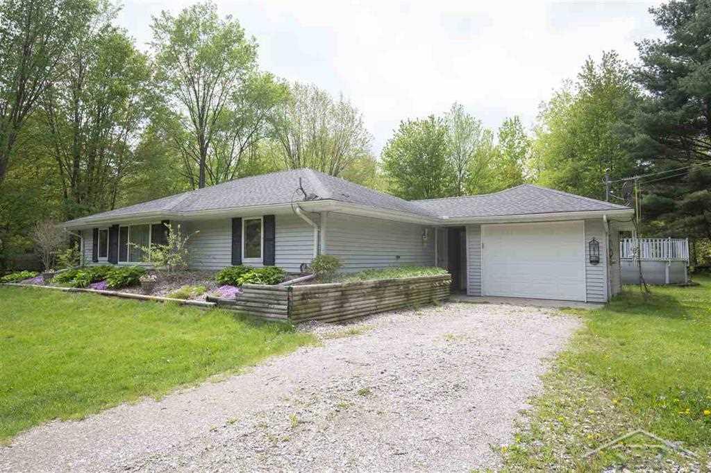 854 South 11 Mile Road Midland, MI 48640 - Photo 1 of 22