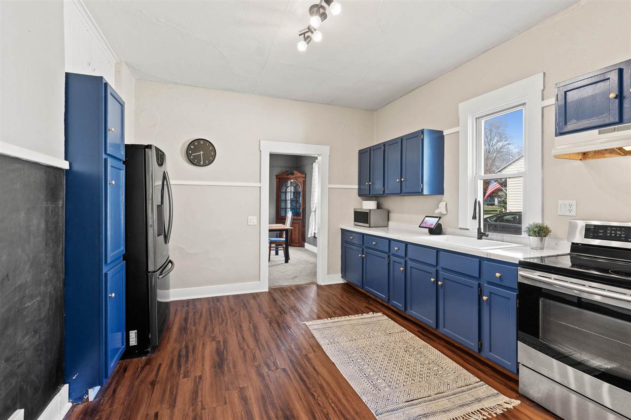 716 3rd Street Kalona, IA 52247 - Photo 10 of 29 Gallery Image 10