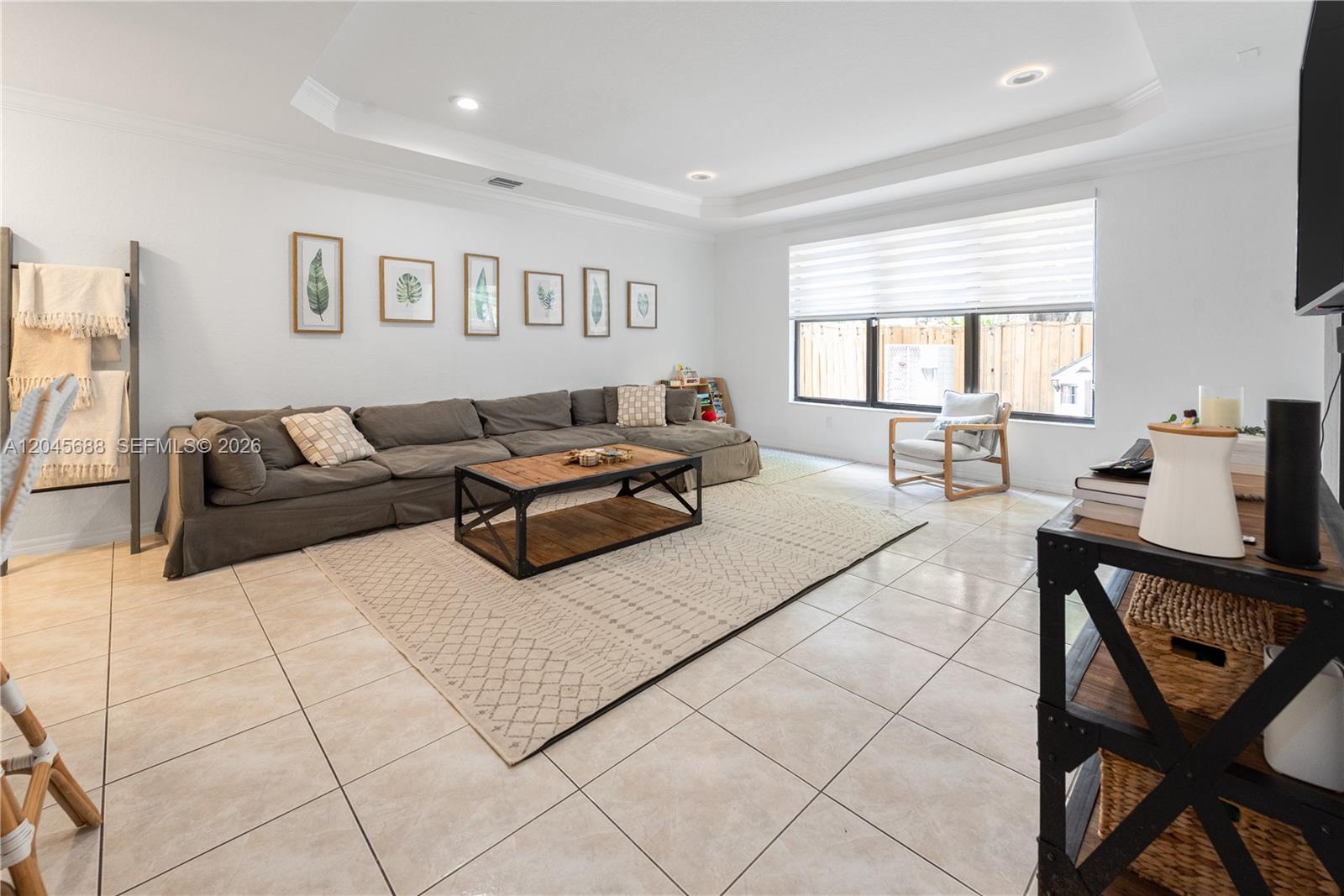 22807 Southwest 89th Path Cutler Bay, FL 33190 - Photo 3 of 43