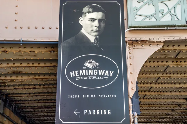 $176,000 | 212 North Oak Park Avenue, Unit 2EE, Oak Park, IL 60302