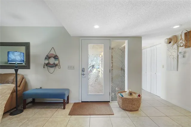 $525,000 | 120 Villa Drive, Unit 120, Osprey, FL 34229