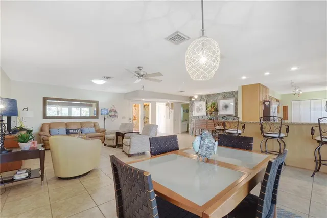 $525,000 | 120 Villa Drive, Unit 120, Osprey, FL 34229