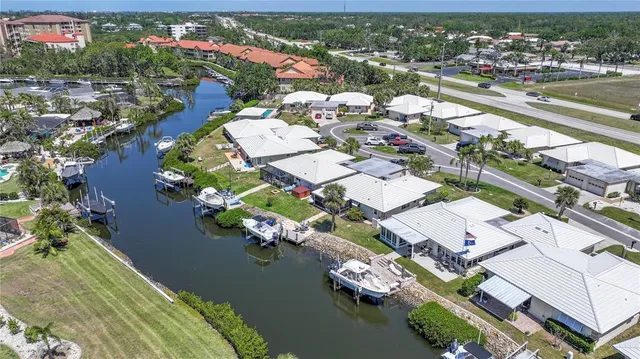 $525,000 | 120 Villa Drive, Unit 120, Osprey, FL 34229