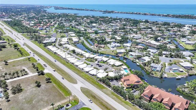 $525,000 | 120 Villa Drive, Unit 120, Osprey, FL 34229