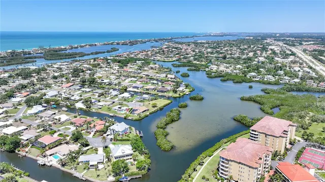 $525,000 | 120 Villa Drive, Unit 120, Osprey, FL 34229