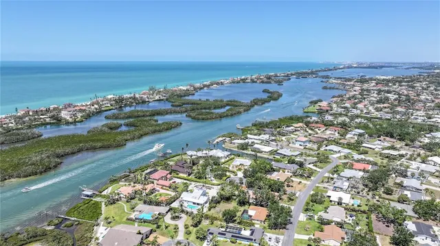 $525,000 | 120 Villa Drive, Unit 120, Osprey, FL 34229