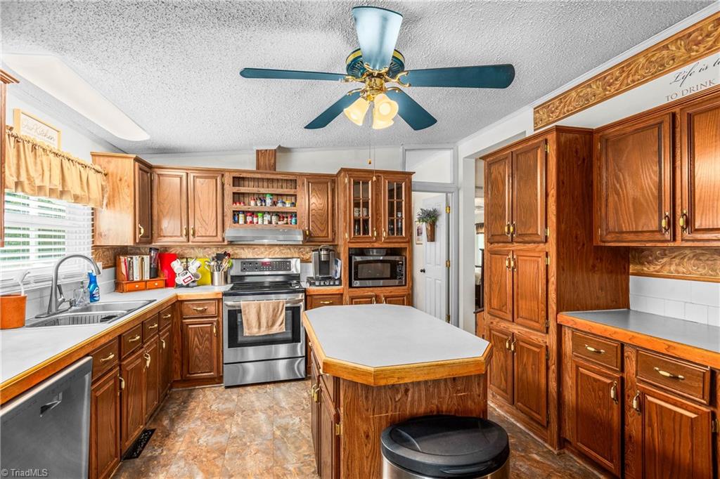 2712 Sloan's Mill Road Hamptonville, NC 27020 - Photo 13 of 46