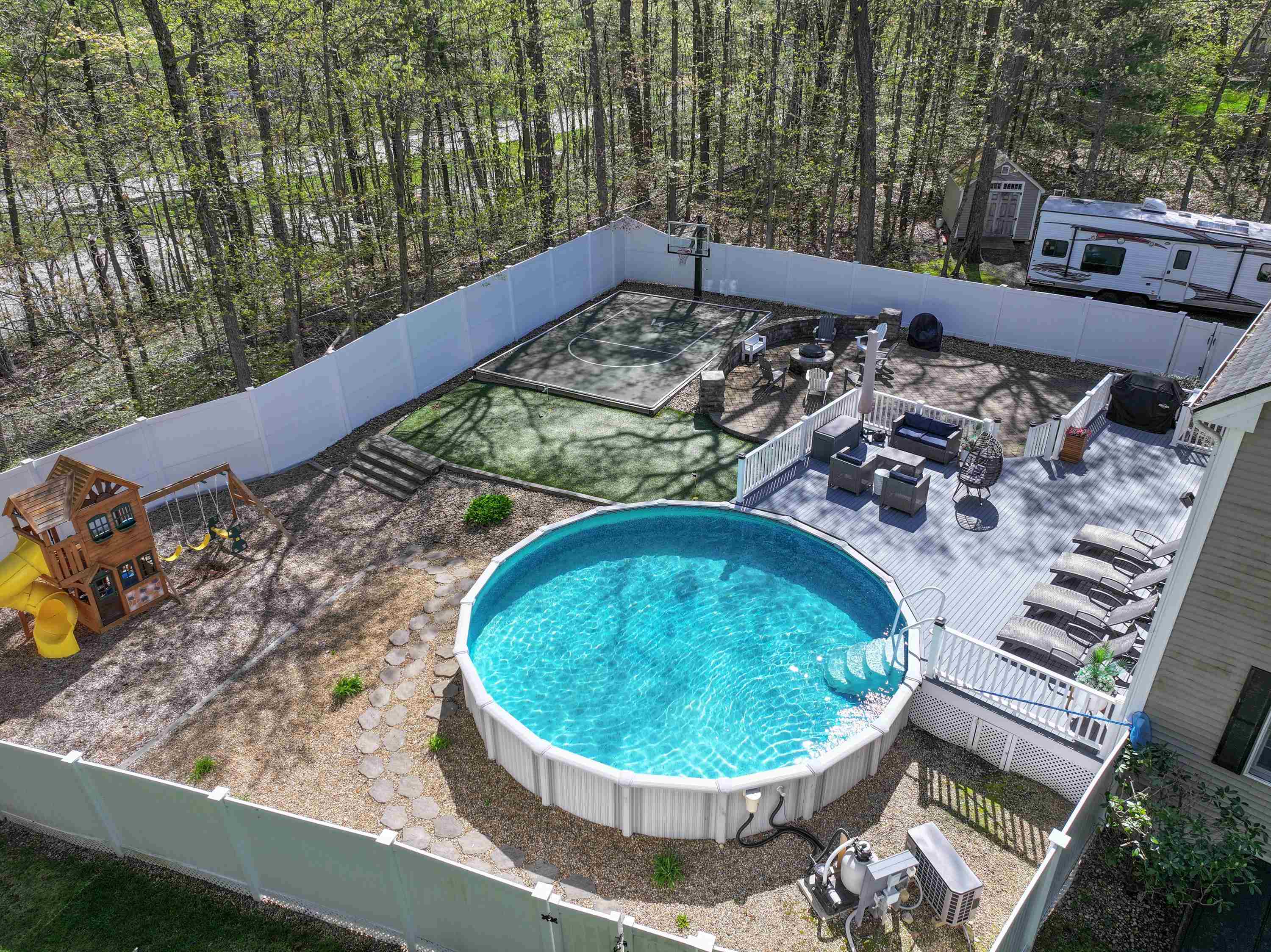 27 Squire Armour Road Windham, NH 03087 - Photo 24 of 40
