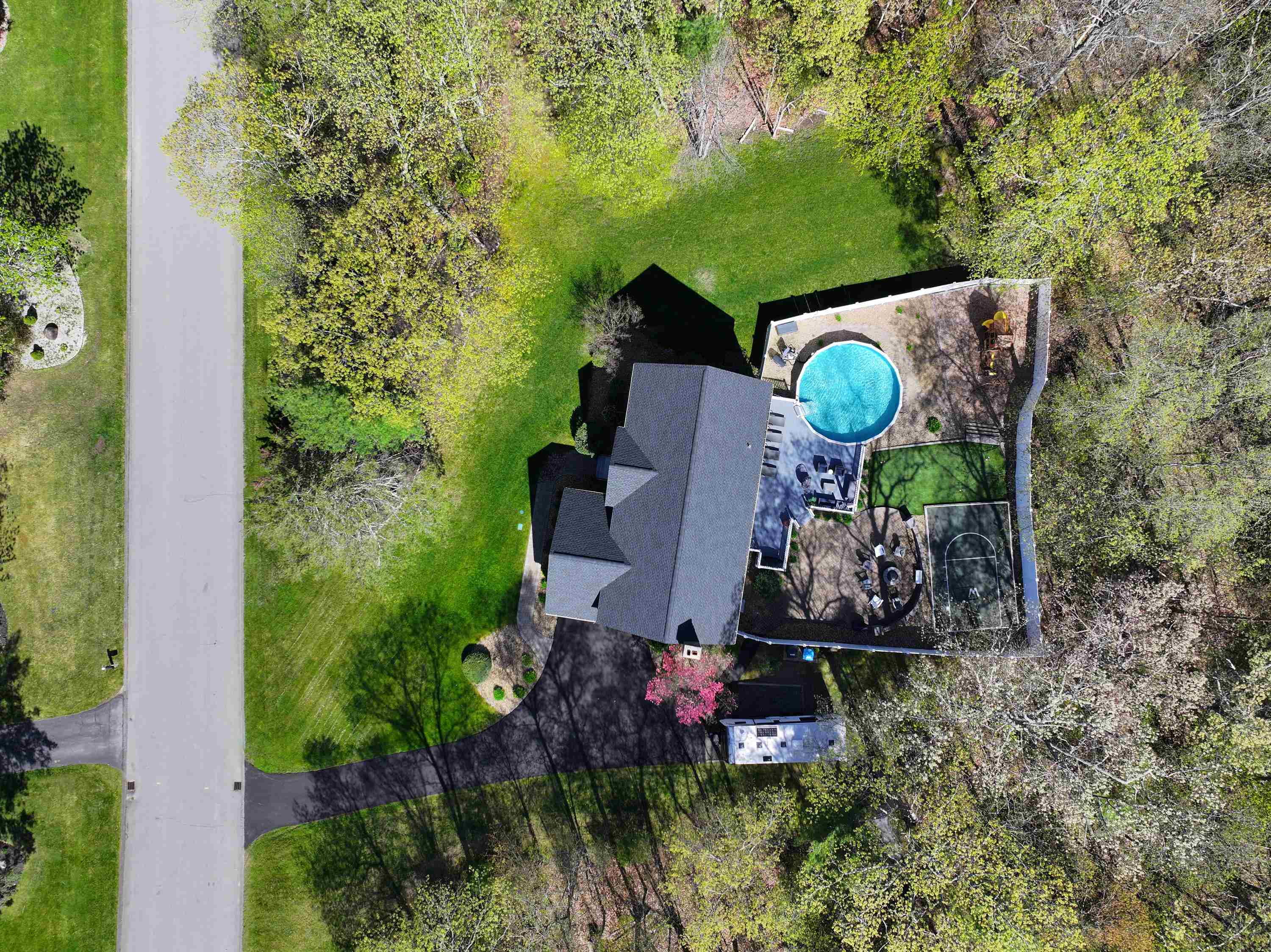 27 Squire Armour Road Windham, NH 03087 - Photo 36 of 40
