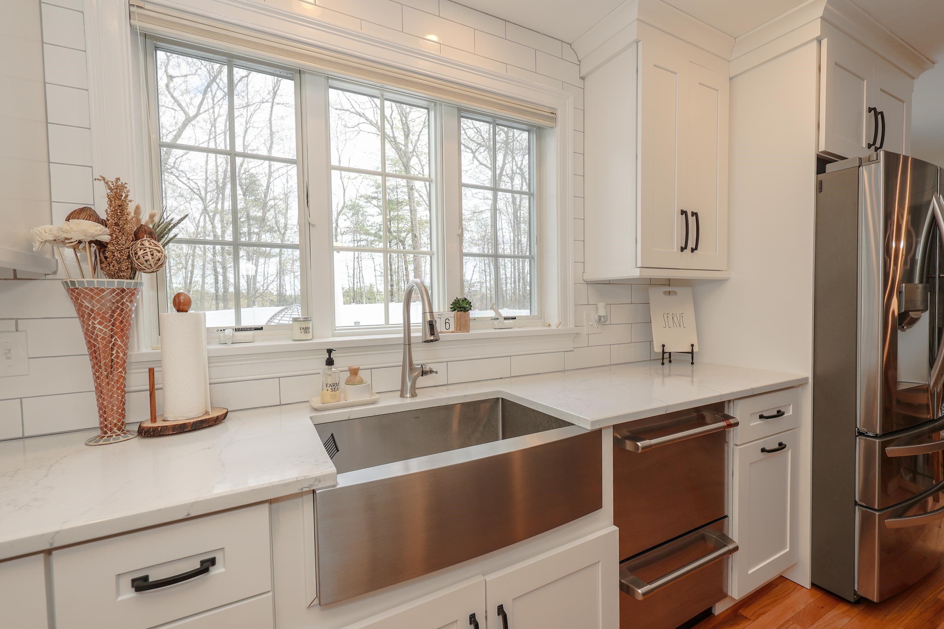 27 Squire Armour Road Windham, NH 03087 - Photo 4 of 40
